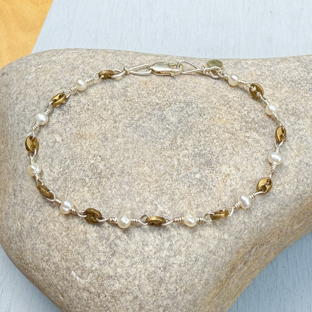 tiny nonie pearl bracelet