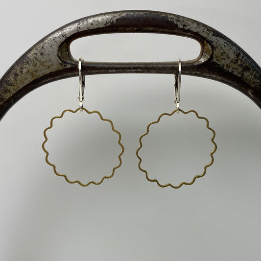 flower frames earrings