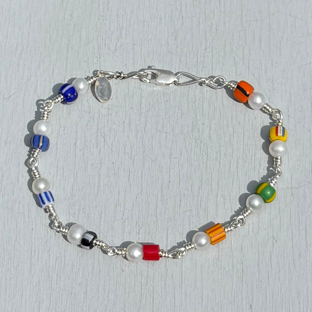 happy pearl bracelet