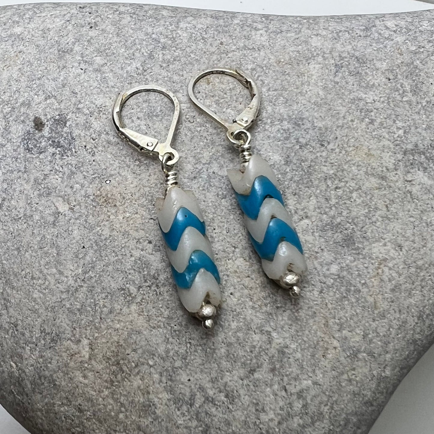 summer essential snakes earrings