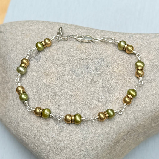 green pearl connections bracelet