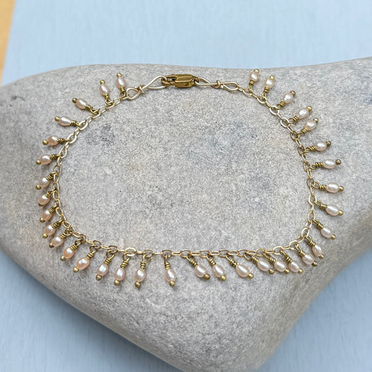 dancing pearl bracelet